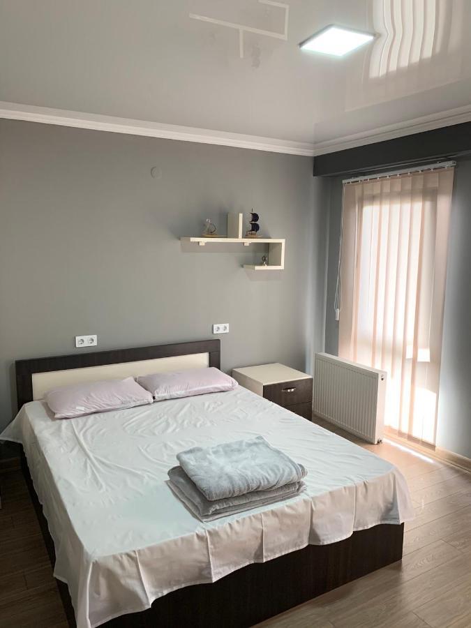 Art Hole Bed & Breakfast Кутаиси Екстериор снимка