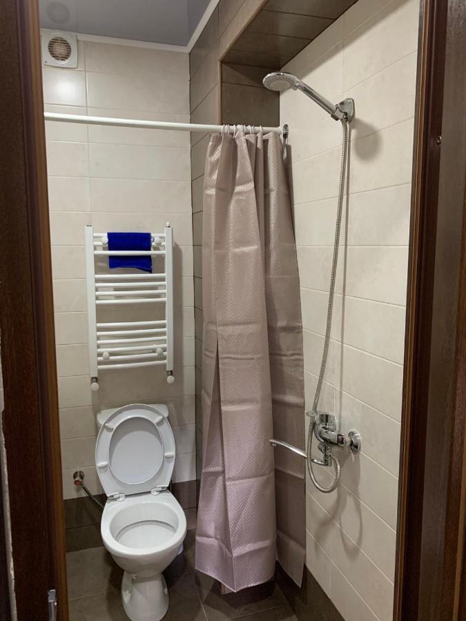 Art Hole Bed & Breakfast Кутаиси Екстериор снимка