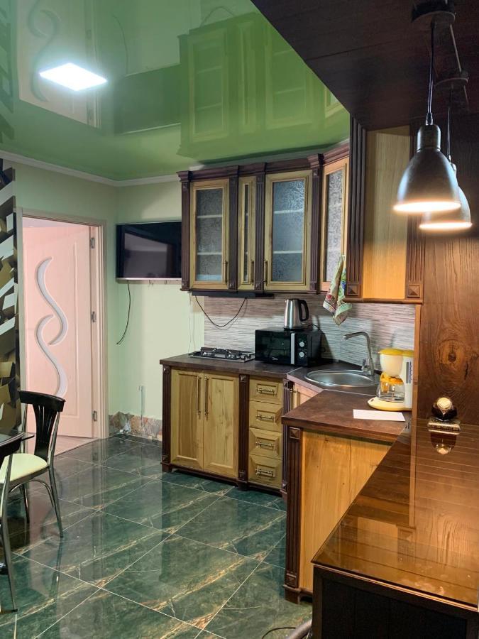 Art Hole Bed & Breakfast Кутаиси Екстериор снимка
