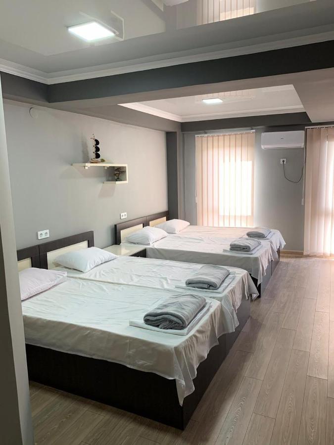 Art Hole Bed & Breakfast Кутаиси Екстериор снимка